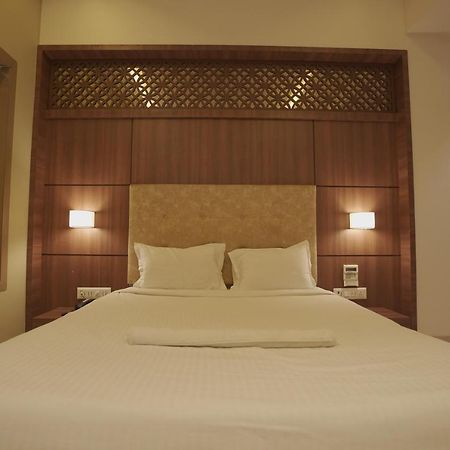 Hotel Mathoshree Thane Ngoại thất bức ảnh