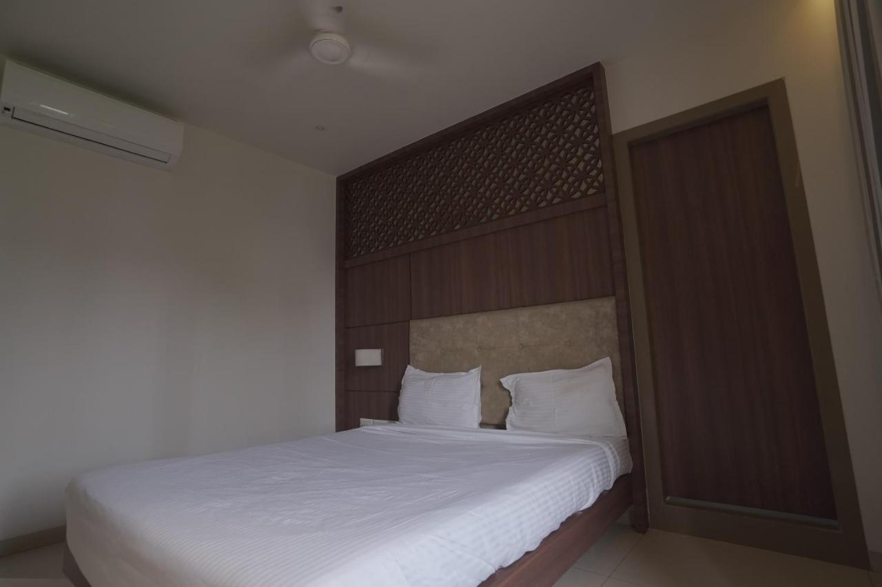 Hotel Mathoshree Thane Ngoại thất bức ảnh